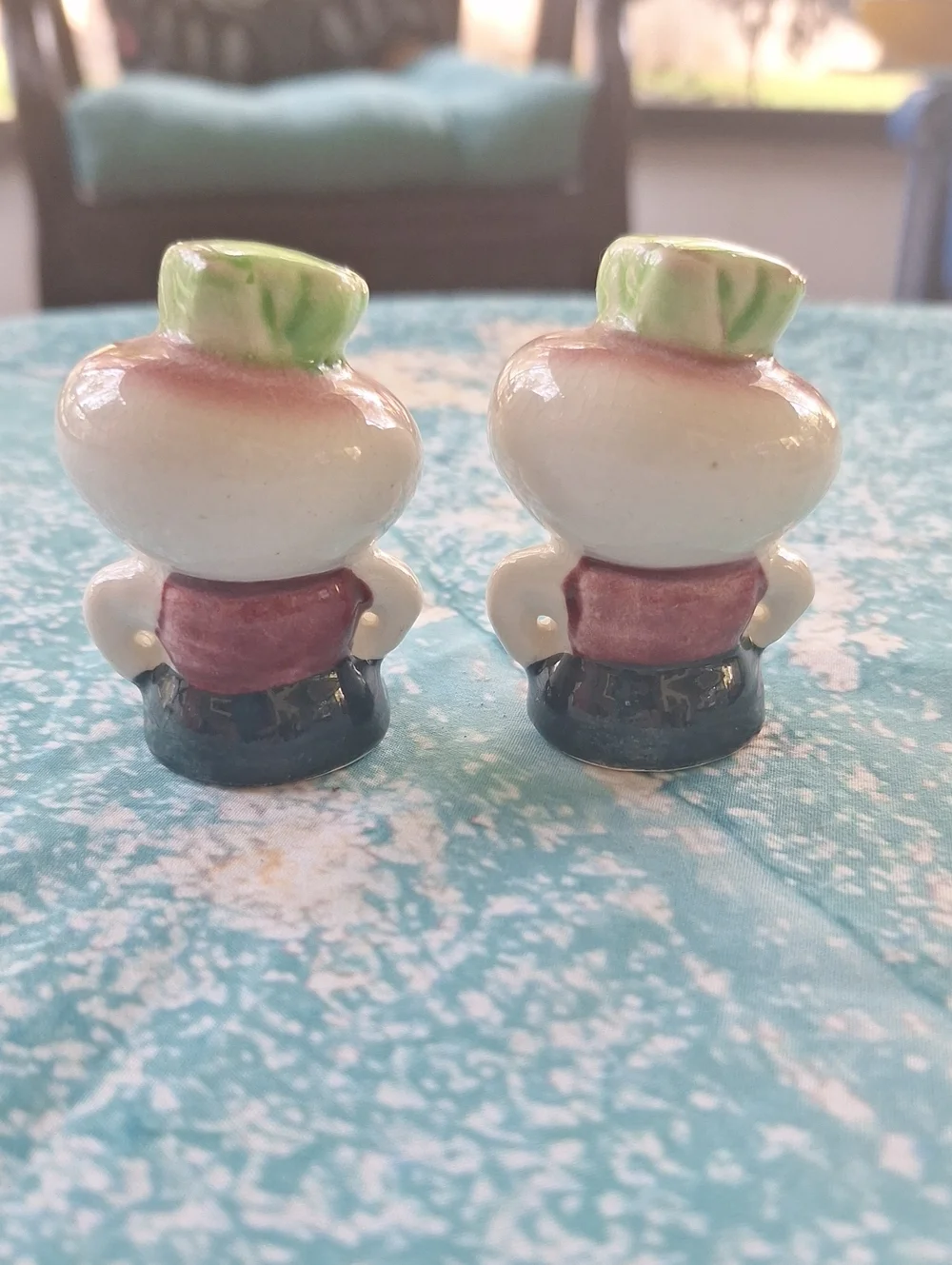 Anthropomorphic Vintage Cute Green-Hat Ceramic Radish Salt and Pepper Shaker Set